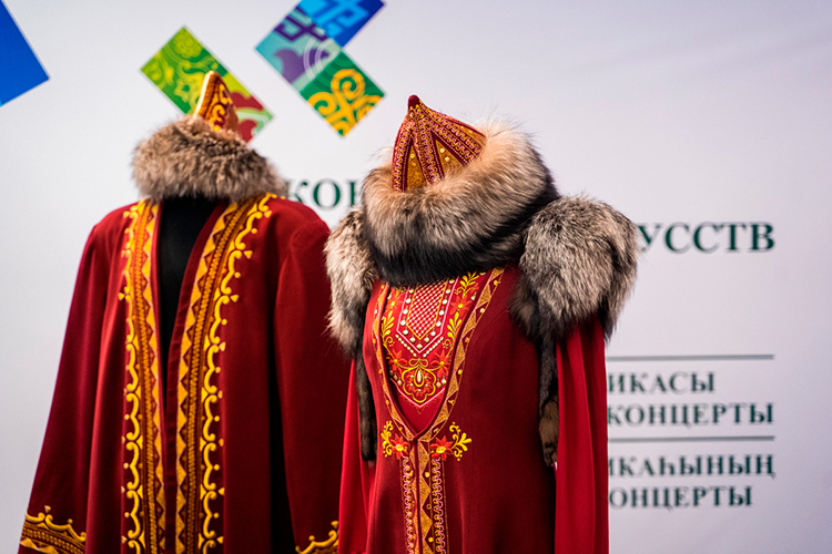 Ильдар Габдрафиков много лет работает с академиком Тишковым и сетью этнологического мониторинга Института этнологии и антропологии РАН, поставляя информацию о ситуации в Башкортостане