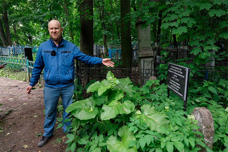 «Здесь в общей сложности сохранились 1425 старинных памятников установленных до 1929 года»