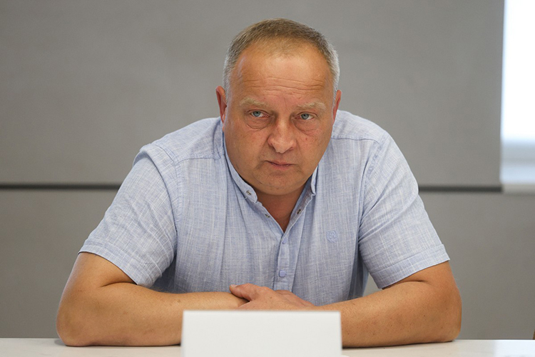 Юрий Суворов: «У нас бабушка готова, получая пенсию в 20 тысяч, все отдать на то, чтобы сынки были в тепле, сыты и здоровы. Средний возраст почему-то надо поднимать, раскачивать»