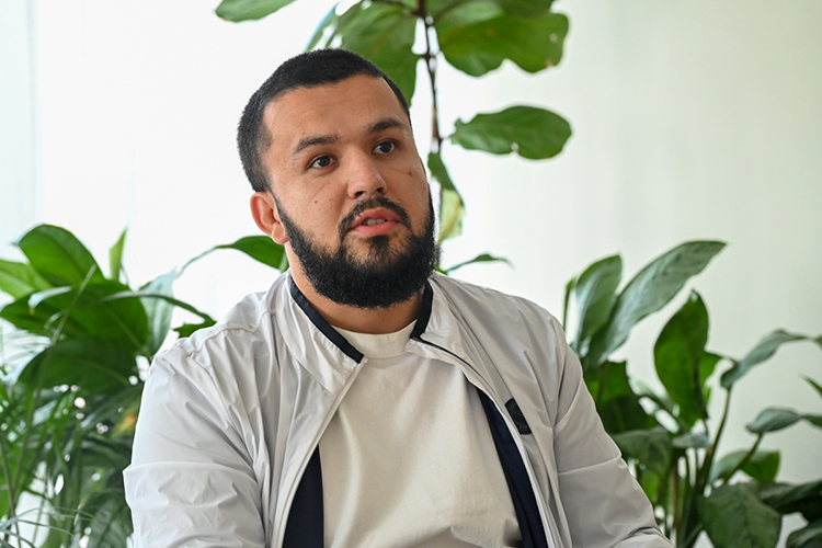 «Сейчас мы набрали детей — бесплатные места распределены, но новые ребята могут присоединяться на коммерческой основе»