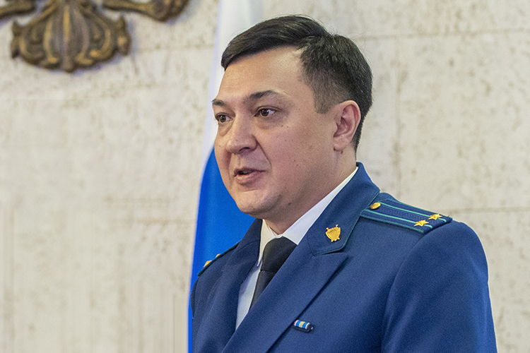 По данным источников, надзорное ведомство по нефтяной столице Татарстана будет представлять Марат Шаехов. Соответствующий приказ Генпрокуратуры подписан в пятницу