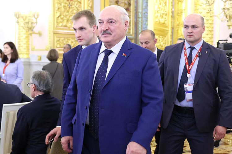 Лукашенко совершенно не скрывает, своих намерений стать главным посредником при Трампе по урегулированию украинского конфликта вместо Турции