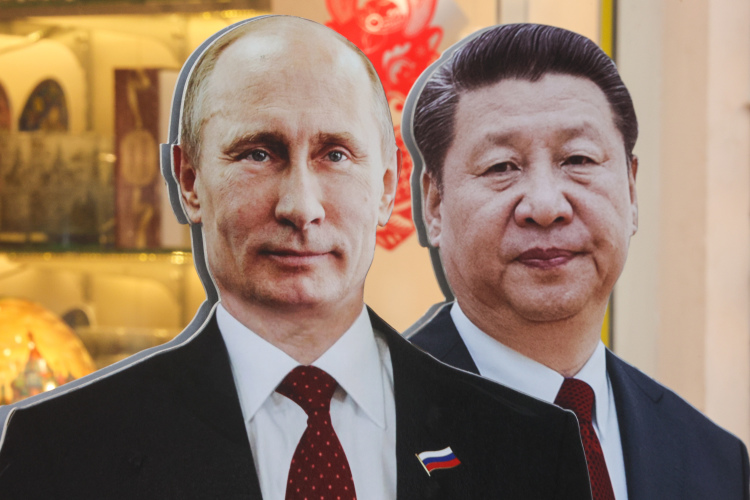 «Россия нужна Китаю как международный и военно-стратегический фактор глобального баланса сил. Если мы не сможем использовать это время для увеличения российско-китайского товарооборота и развития взаимных экономических проектов, мы, к сожалению, выиграем немного и ненадолго. Больше потеряем»