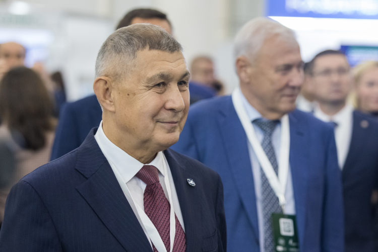Рифкат Минниханов: «Когда говорят, что на форуме заключили соглашение на 100 миллиардов, нужно понимать, что для этого требуются месяцы подготовительной работы»