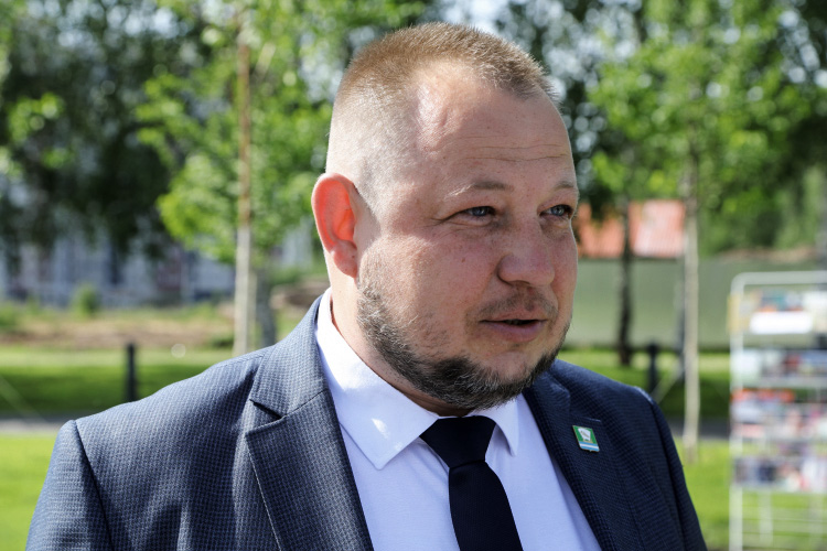 В это воскресенье Бызин участвовал в выборах — баллотировался в депутаты совета Зеленодольска. Он набрал 2 034 голоса
