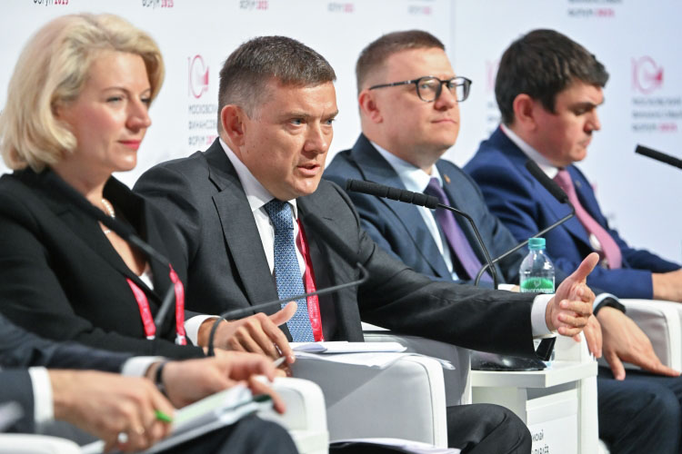Аудитор Счетной палаты Наталья Трунова поведала о неутешительных результатах проверок в муниципалитетах, куда спускают кредитные деньги на инфраструктуру