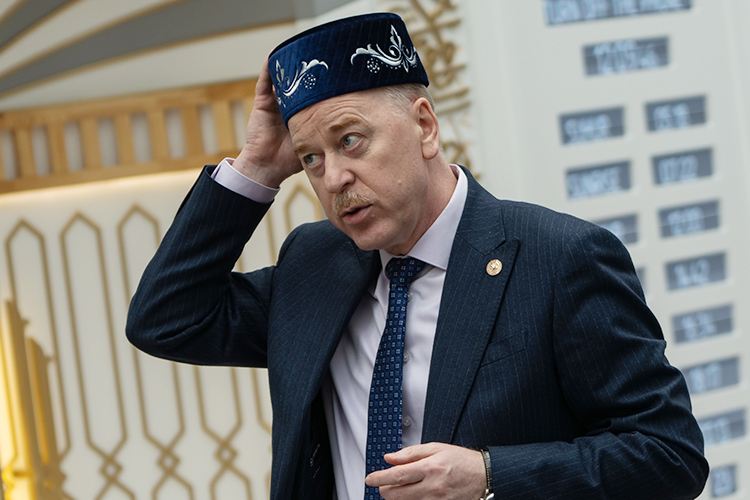 Не сказать, что Терентьев за три года чем-то отличился в Совете Федерации, но и сама верхняя палата — менее активная «среда», чем Госдума