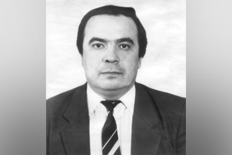 Отец Тимура Нагуманова Дмитрий Нагуманов был министром финансов РТ на протяжении 7 лет — с 1990 по 1997 год