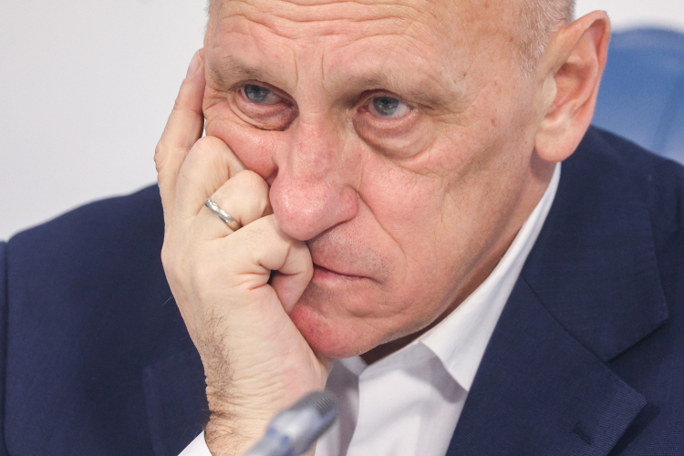 Аузан поспорил с идеей о том, что цифровые платформы уничтожили рынок, вместо этого, они его подменили и сами по себе стали рынком