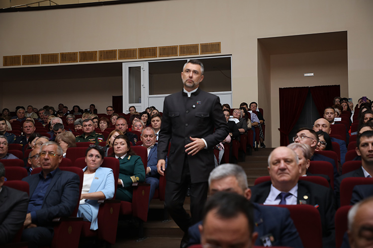 Дамир Фаттахов подчеркнул, что идет на должность «не в слепую», а уже с пониманием общих интересов