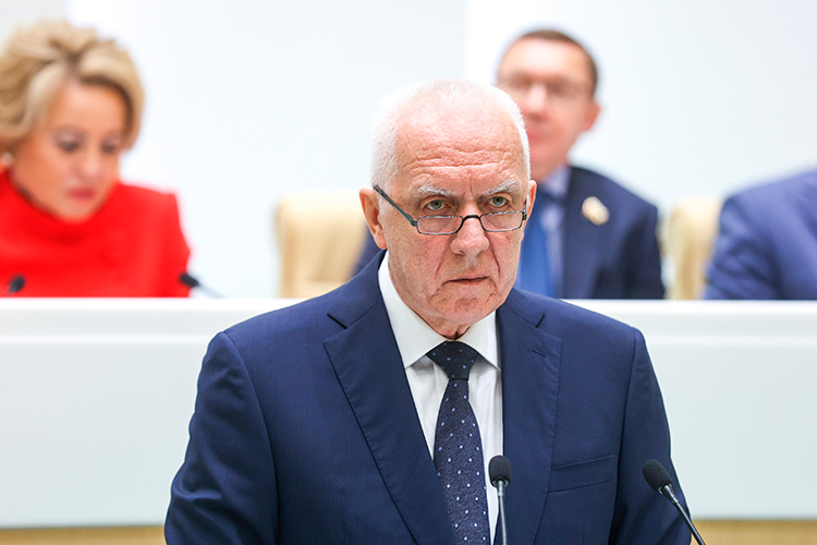 «Мы рассматриваем кандидатуру не паркетного генерала»: Совфед выбрал новых генпрокурора и председателя ВС