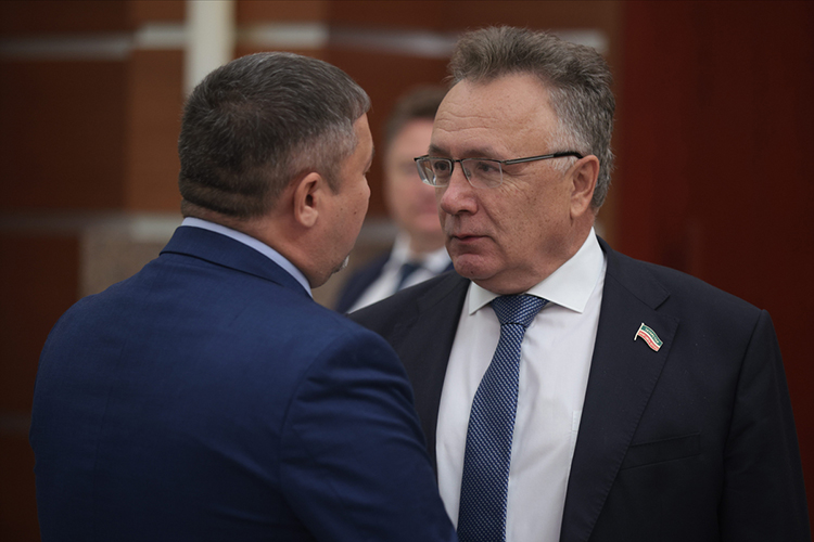  Ильшат Аминов признался, что прощаться с Захаровой «грустно», и спросил у нового омбудсмена, какие приоритеты она видит в своей работе 
