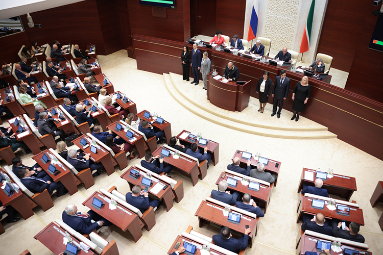 Бензин дорожает, но не сильно, а со службой 112 есть «моменты»: как Госсовет пекся о ценах и пожарах