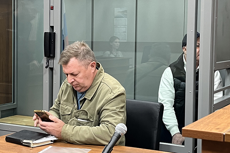 Адвокат Андрей Лепин просил смягчить меру пресечения на подписку о невыезде