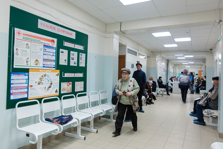Сейчас страховщики участвуют в работе системы ОМС в качестве «третьей стороны» и обеспечивают защиту интересов пациентов перед государственными больницами и клиниками