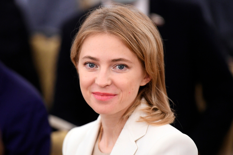 Потерять свое место советника генпрокурора России может Наталья Поклонская, экс-прокурор Крыма, сообщает «Незыгарь»*