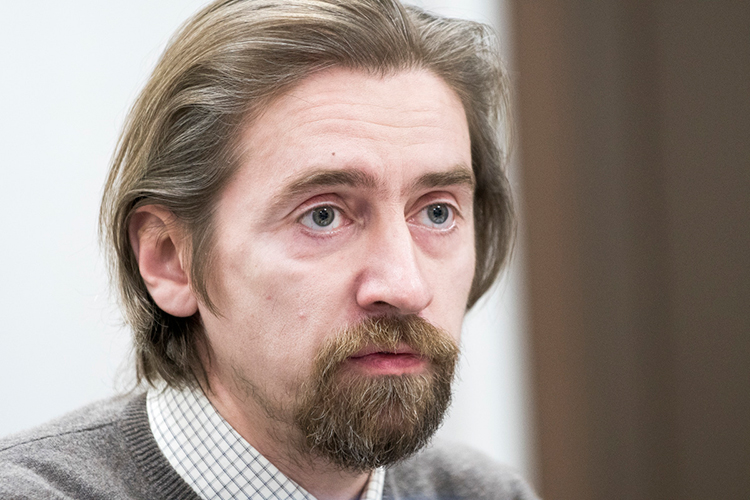 Активным участником и градостроительного совета, и межведомственной комиссии по вопросам застройки в историческом центре при Минниханове называют, к примеру, и Марселя Искандарова, но отзывы о нем несколько противоречивые