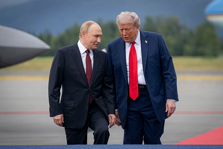 «Можно ли сказать, что между Дональдом Трампом и Владимиром Путиным есть домашние отношения? Вряд ли. Но определенный уровень доверия есть»