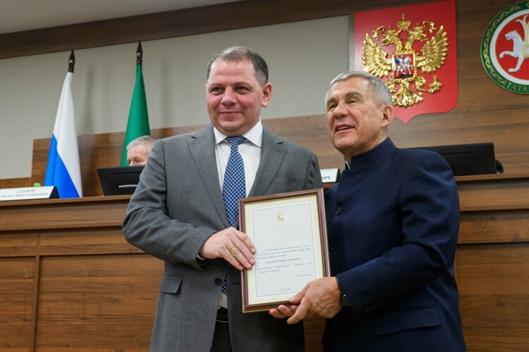 Ленар Салахов и глава Татарстана Рустам Минниханов