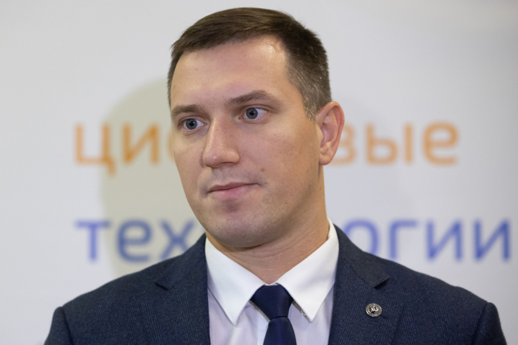 Вместо развития, освоения бюджетных миллиардов и решения цифровых проблем элегантными девелоперскими проектами Начвину, возможно, придется заниматься оптимизацией и ужиманием поясов
