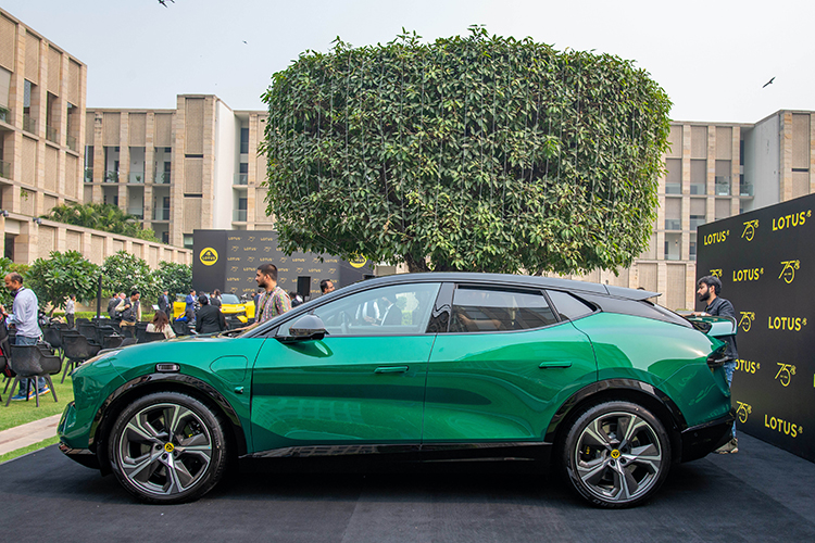 Цена Lotus Eletre — от 13 млн до 20 млн рублей