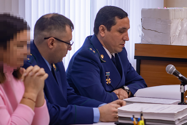 Гособвинителями по делу выступили представители Мензелинской районной прокуратуры — Риназ Калаков и Амир Абдулвагапов