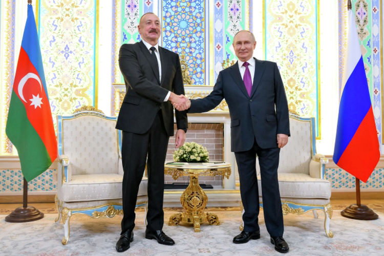 «Все, что мне известно, я рассказал»: Путин и Алиев замирились в Душанбе после крушения самолета AZAL?