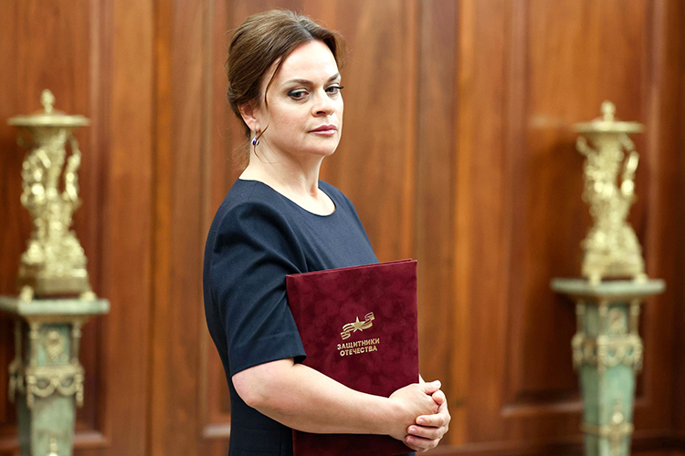 Одним из партийных кандидатов-«паровозов» может стать замглавы минобороны РФ, глава фонда «Защитники Отечества» Анна Цивилева