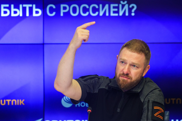 О задержании Малькевича сообщают «Фонтанка» и источник РБК в правоохранительных органах. По их данным, депутату вменяют мошенничество в особо крупном размере (ч. 4 ст. 159 УК)