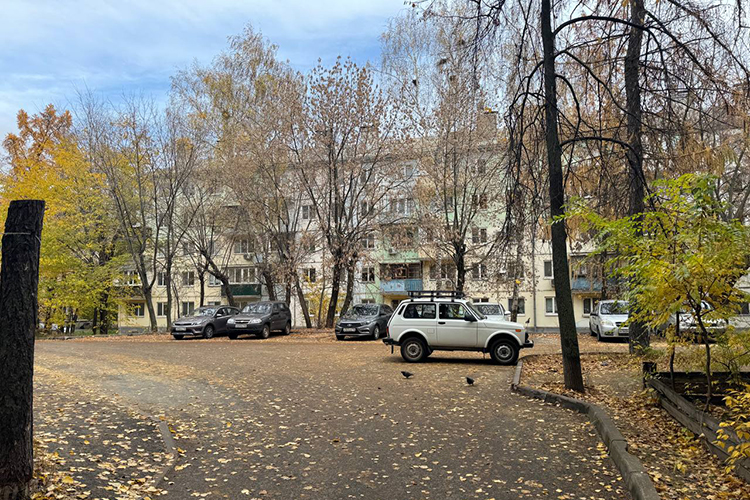 Направление движения можно отследить на камере, которая установлена на задней части дома, и радиус ее действия, по идее, должен распространяться и на данную местность