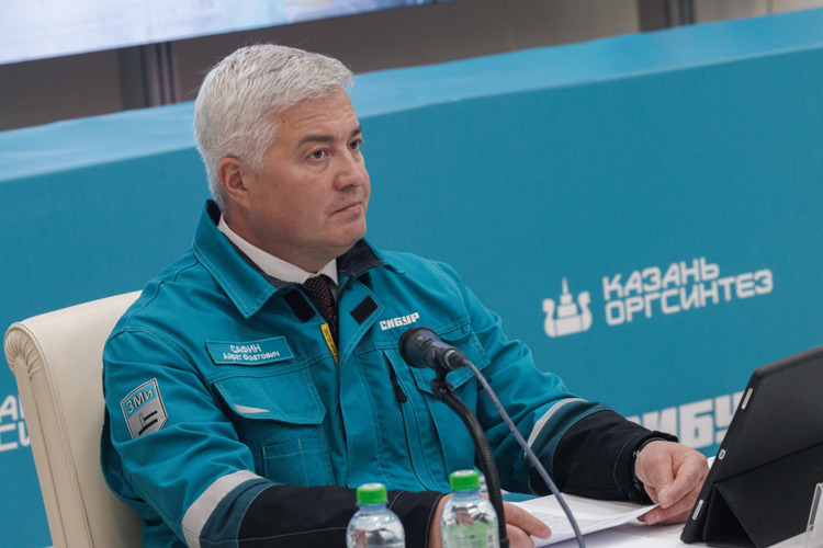 «Айрат Сафин знает всех игроков, в курсе всех результатов»