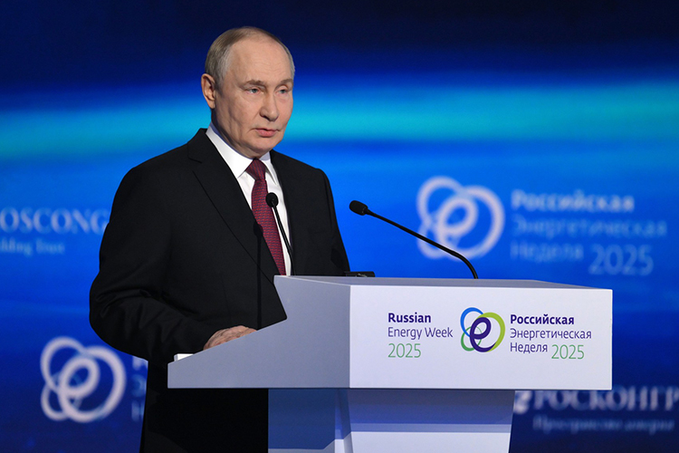 Владимир Путин: «[В Европе] наш рынок был одним из основных, куда они сбывали свою продукцию высокотехнологичную. Их заставили отказаться»