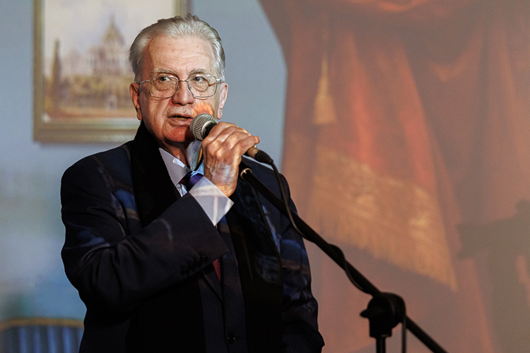 В разговоре о ценности нынешней экспозиции глава Эрмитажа заметил, что она совмещает в себе несколько пунктов общей музейной стратегии главного музея Санкт-Петербурга, а возможно, и страны