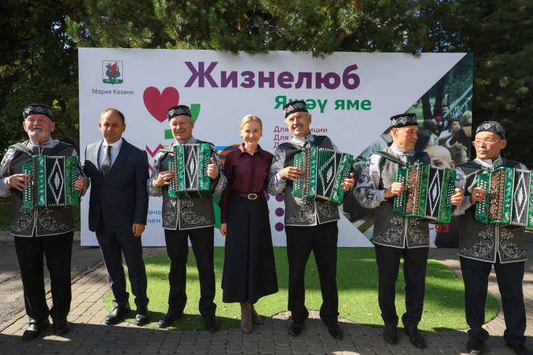 Венцом культурно-просветительского единения можно назвать программу «Жизнелюб»