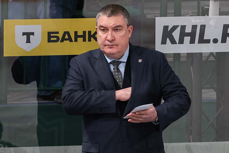 Анвар Гатиятулин после недавней победы над «Сибирью» заговорил о выходе из ямы, отметив, что команда «посмотрела на себя в зеркало и сделала выводы»