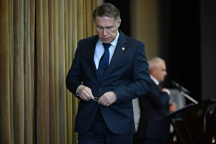 Несколько источников канала INSIDER-T говорят о том, что президент возмущен обилием жалоб населения на состояние системы здравоохранения в РФ — в том числе недовольные сообщения приходят и от ветеранов СВО