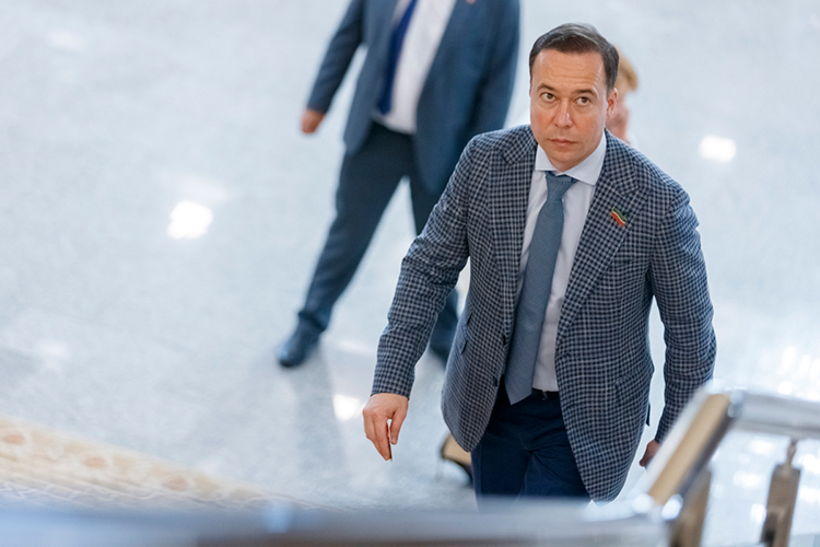 Замыкает топ-100 новичок рейтинга — директор МУП «Водоканал» Рустам Абдулхаков