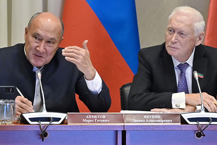 Марат Ахметов на слушаниях по бюджету РТ: «Дефицит – это чтобы не подумали, что очень много денег!»