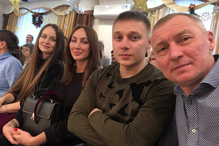 «Они прекрасно жили. У нас чудесные отношения с ней. У нас хорошие отношения с ее мамой. Мы все как одна семья»