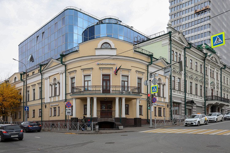 «Стратегически, Санкт-Петербург и Казань — два наших ключевых региона, которые мы будем развивать на уровне как амбулаторной, так и стационарной помощи» «Стратегически, Санкт-Петербург и Казань — два наших ключевых региона, которые мы будем развивать на уровне как амбулаторной, так и стационарной помощи»