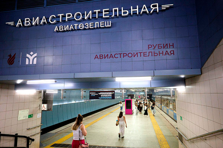 Ни количество коробок, которые вошли в периметр сделки, ни стоимость покупки пресс-служба RWB не раскрывает. Однако, судя по данным в социальных сетях, речь может идти примерно о двух десятках рекламных конструкций Ни количество коробок, которые вошли в периметр сделки, ни стоимость покупки пресс-служба RWB не раскрывает. Однако, судя по данным в социальных сетях, речь может идти примерно о двух десятках рекламных конструкций