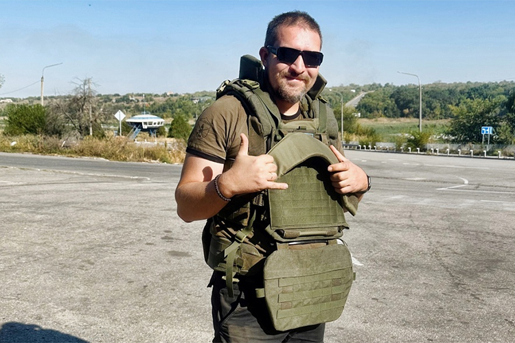 Военный эксперт Алексей Живов: «Честно говоря, обсуждать линию фронта не хочется — она тухлая абсолютно» Военный эксперт Алексей Живов: «Честно говоря, обсуждать линию фронта не хочется — она тухлая абсолютно»