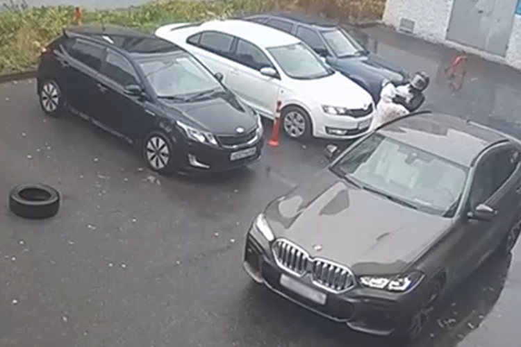 14 октября на Ирину Шевыреву — супругу Ивана Шевырева, наследника бизнеса, — было совершено дерзкое нападение. По версии следствия, 30-летний Рафис Султанов подкараулил ее возле школы, куда та отвозила свою дочь.