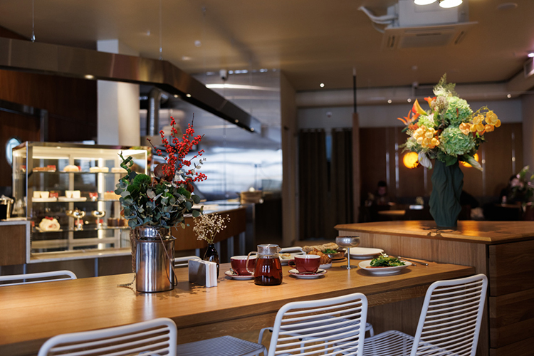 «Важно понятное меню, без перегруженной подачи. За это я и люблю грузинскую кухню: вкус понятен всем, а простая подача не мешает наслаждаться едой» «Важно понятное меню, без перегруженной подачи. За это я и люблю грузинскую кухню: вкус понятен всем, а простая подача не мешает наслаждаться едой»