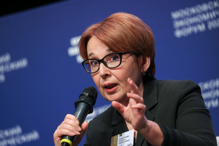 «Это не порождает кредитного рабства. Вы накапливаете определенное время, а потом получаете кредит», — отметила Дмитриева «Это не порождает кредитного рабства. Вы накапливаете определенное время, а потом получаете кредит», — отметила Дмитриева