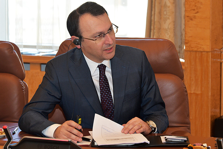 Считается, что Мухиттин уже давно не в России. Отметим, что все долги связаны с банкротством турецкой фирмы Gemont и ее российской «дочки» «Гемонт» Считается, что Мухиттин уже давно не в России. Отметим, что все долги связаны с банкротством турецкой фирмы Gemont и ее российской «дочки» «Гемонт»