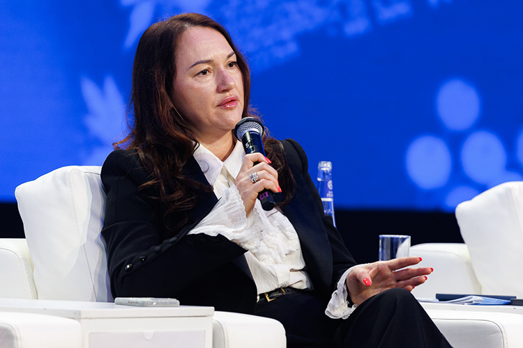 Дина Лаврикова отметила два ключевых фактора, которые подталкивают их к инвестициям: изменяющиеся предпочтения потребителей и возрастная инфраструктура завода Дина Лаврикова отметила два ключевых фактора, которые подталкивают их к инвестициям: изменяющиеся предпочтения потребителей и возрастная инфраструктура завода