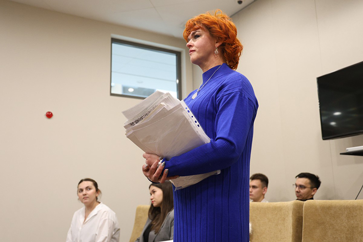 Свою письменную позицию приобщила и сама Толмачева, участвующая в деле в качестве третьего лица. Вместе с ней была приложена внушительная кипа документов Свою письменную позицию приобщила и сама Толмачева, участвующая в деле в качестве третьего лица. Вместе с ней была приложена внушительная кипа документов