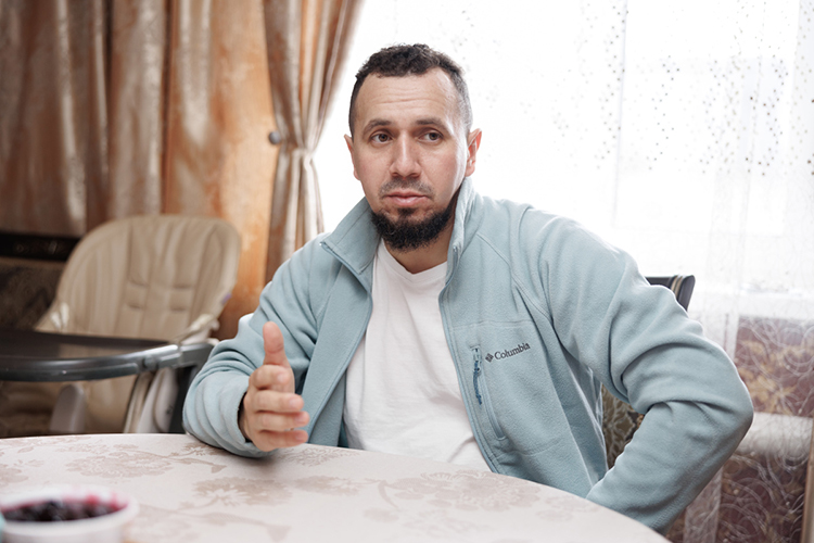 Рушан Сайранов: « Технологию выращивания изучал по интернету, читал специализированную литературу, ездил по Татарстану, советовался с опытными птицеводами» Рушан Сайранов: « Технологию выращивания изучал по интернету, читал специализированную литературу, ездил по Татарстану, советовался с опытными птицеводами»