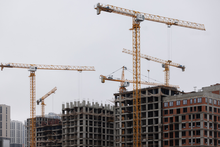 «Кто встал на учет, получит квартиры начиная с 2026 года. Также будет начислен 1 миллион рублей в виде субсидии», — пообещал Гимаев